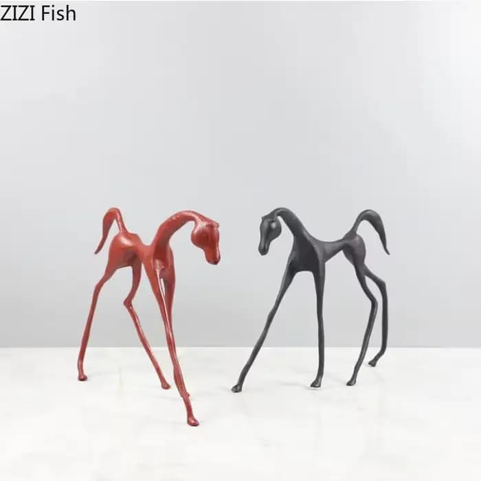 Sculpture créative en fonte cheval rouge foncé, Sculpture d'animal, ornement de bureau, décoration de salon, cadeau de décoration pour la maison