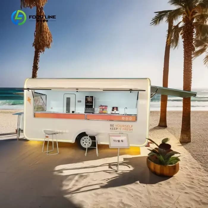 Camping-car mobile sur mesure avec cuisine complète, équipement de food truck pour le camping, la vente ambulante et les services de restauration rapide.
