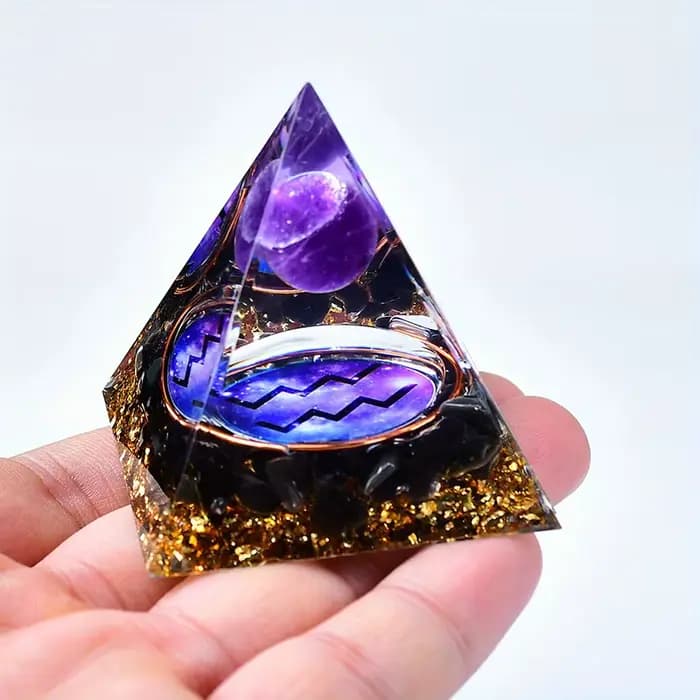 Pyramide d'orgone de douze signes du zodiaque avec améthyste pour la décoration de la maison, idée cadeau unique pour la famille et les amis
