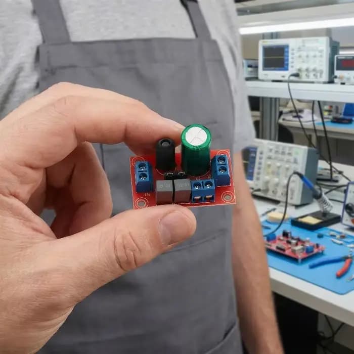 Diviseur de fréquence réglable pour haut-parleur HIFI