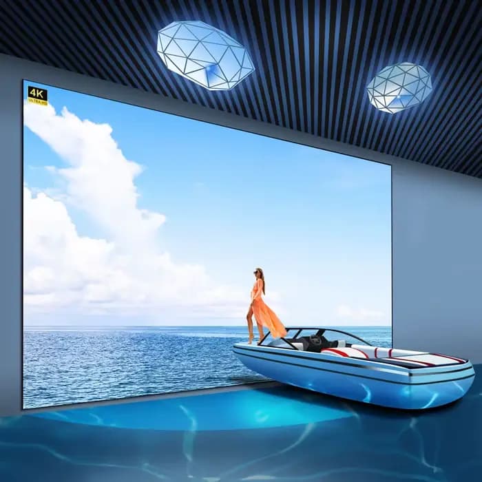 Écran de projection ALR rejetant la lumière ambiante, cristal gris, cadre partenaire, budgétaire à l