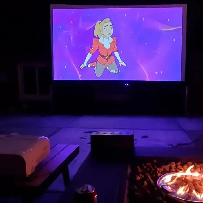 Écran de projection portable à ouverture rapide