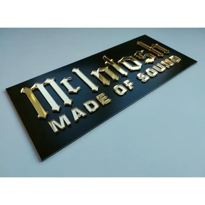 Panneau mural McIntosh – Plaque en acrylique miroir doré pour salle de cinéma